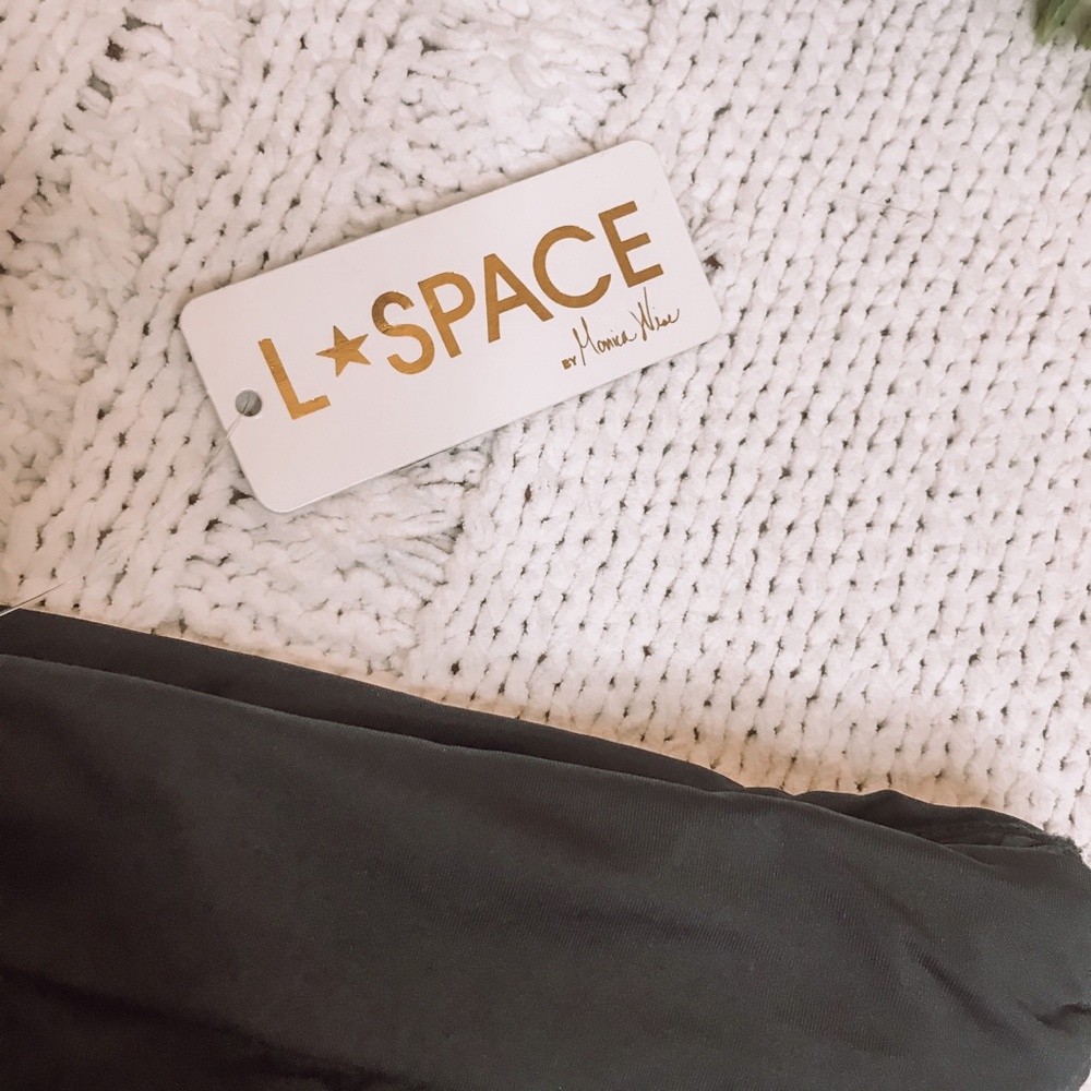 l*space Black Bikini Bottoms w Ruched Back NWT S - Picture 4 of 6